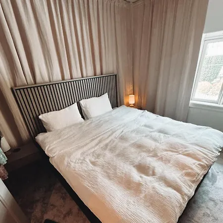 Toppleilighet I Sentrum Av Oystese Lägenhet *