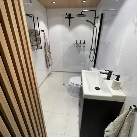 Toppleilighet I Sentrum Av Oystese Lägenhet *