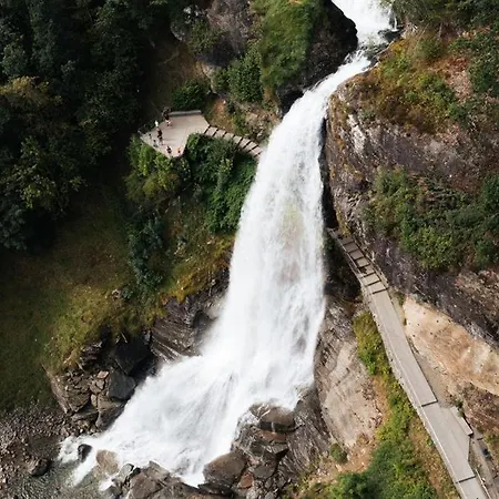 Toppleilighet I Sentrum Av Oystese * Kvam (Hordaland)